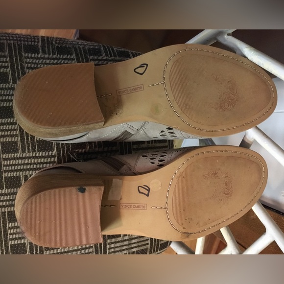 Vince Camuto Paavani dark beige ankle bootie size 10 women’s - Picture 3 of 7